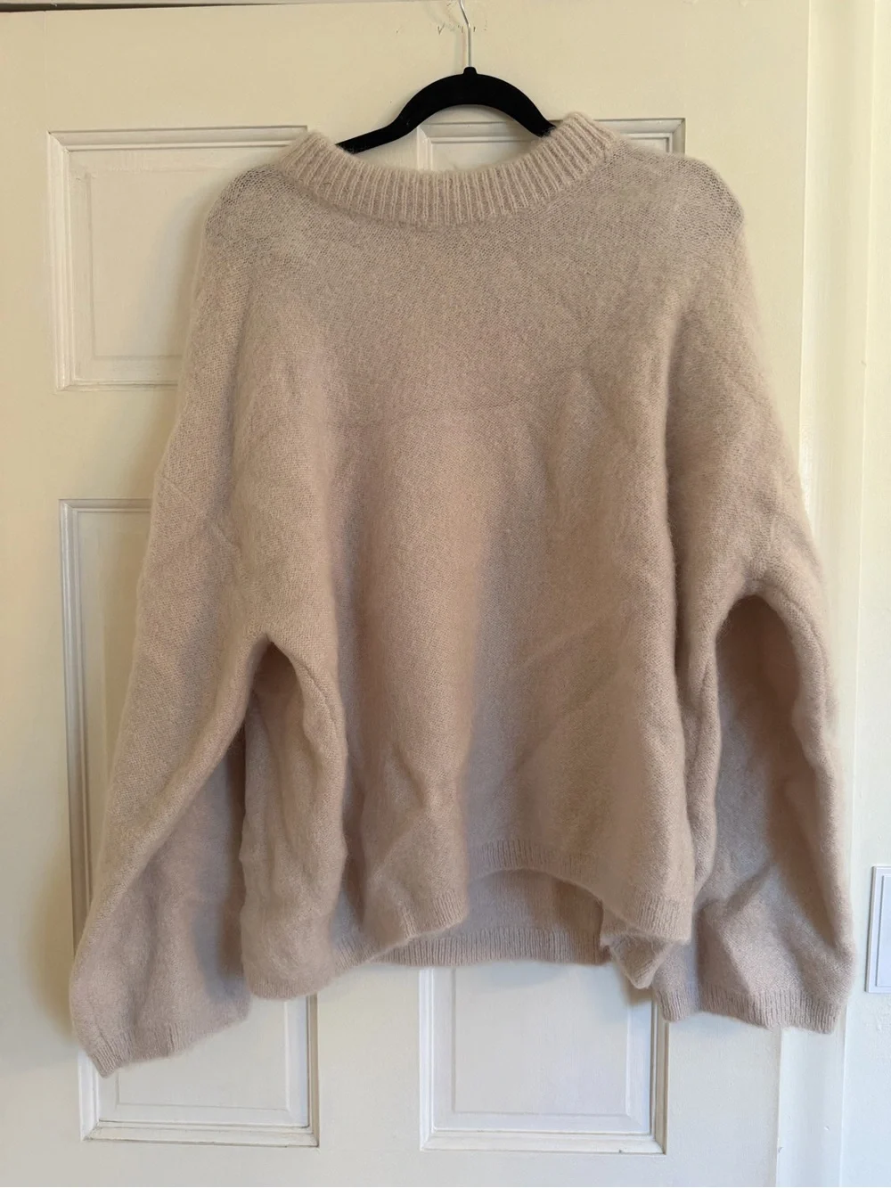 H&M Men's Light Beige Crewneck Sweater